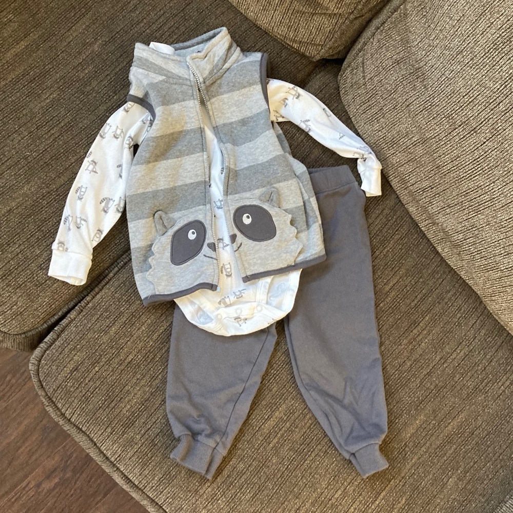 3 piece Carter’s outfit
